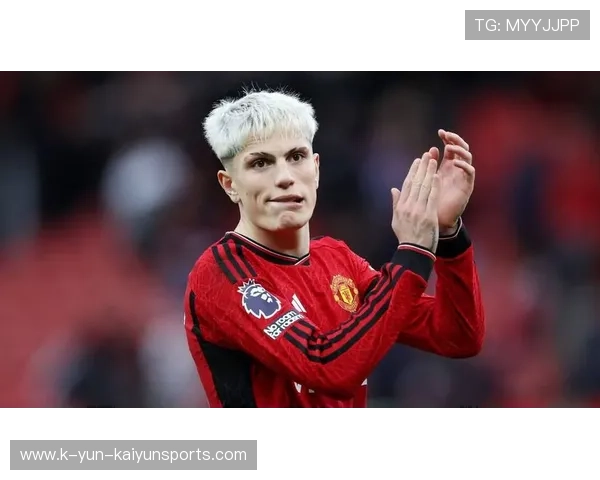 三连胜终结！曼联2-2保级队，1人被锁死就崩盘？冬窗不补真不行！